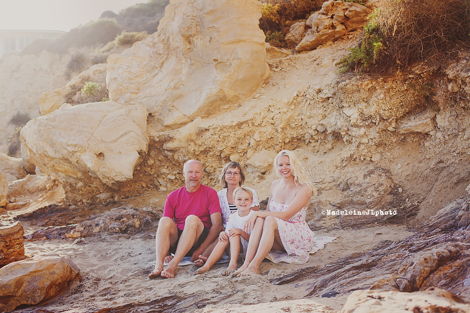 Extended family beach session Corona del Mar beach. Orange County family photographer Beach session. Orange County, los angeles, san diego, inland empire family children kids couples senior photographer